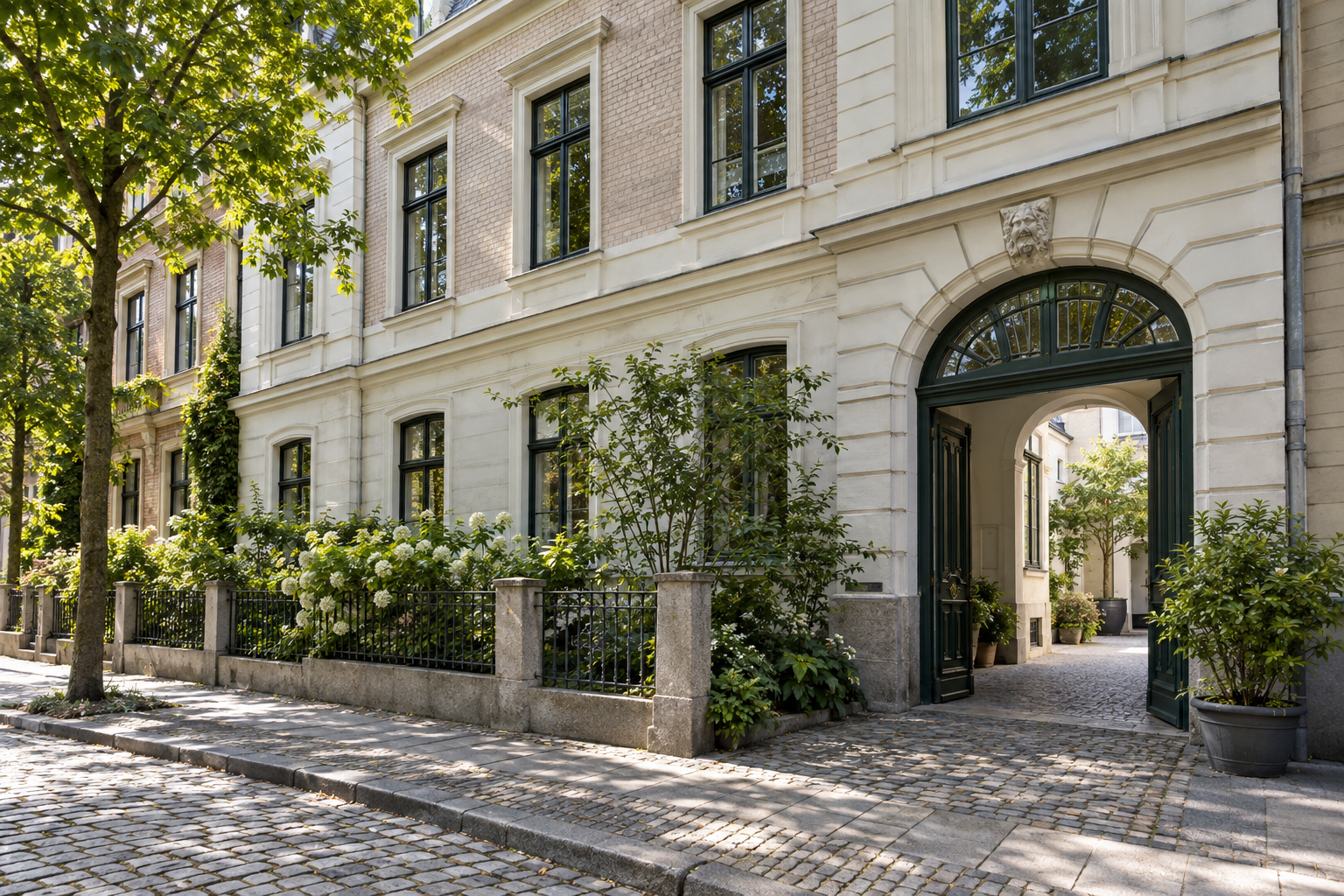 Gepflegtes Stadthaus mit Zugang zu einem Innenhof